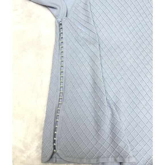 Leo & Ugo Women's Light Blue Textured Short Sleeve Pearl Neckline Sweater Sz M - Picture 15 of 16